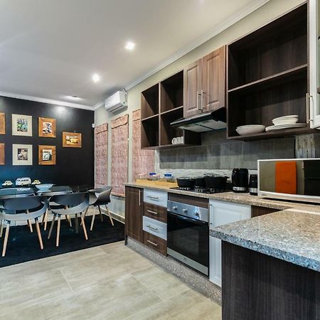 Gemstone Suites Jwaneng Buitenkant foto